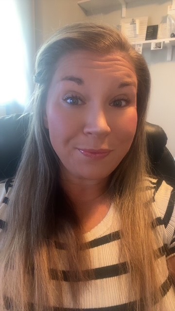 Leslie Williams – licensed sales professional at Erin Salvadge Allstate Insurance agency, helping clients with auto, home, and life insurance coverage