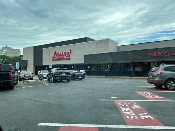 Jewel Osco Store Front Picture - 443 E 34th St in Chicago IL