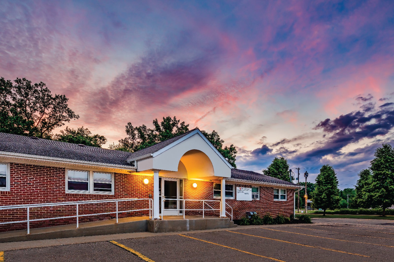 Beacon Allegan Pain Mangement Center - 570 Linn St #2, Allegan, MI 49010