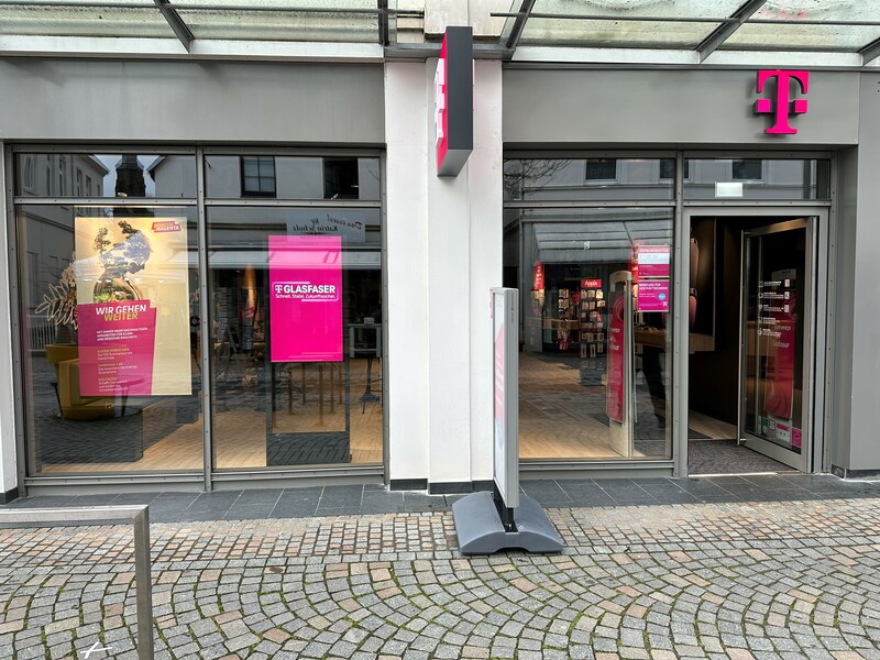 Store photo
