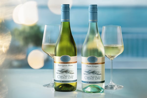 oyster bay pinot grigio and sauvignon blanc wine