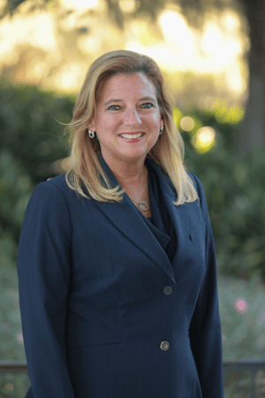 Photo of Holly Nichols