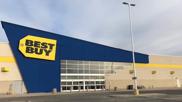 Best Buy One Light North of QEW on Brant St