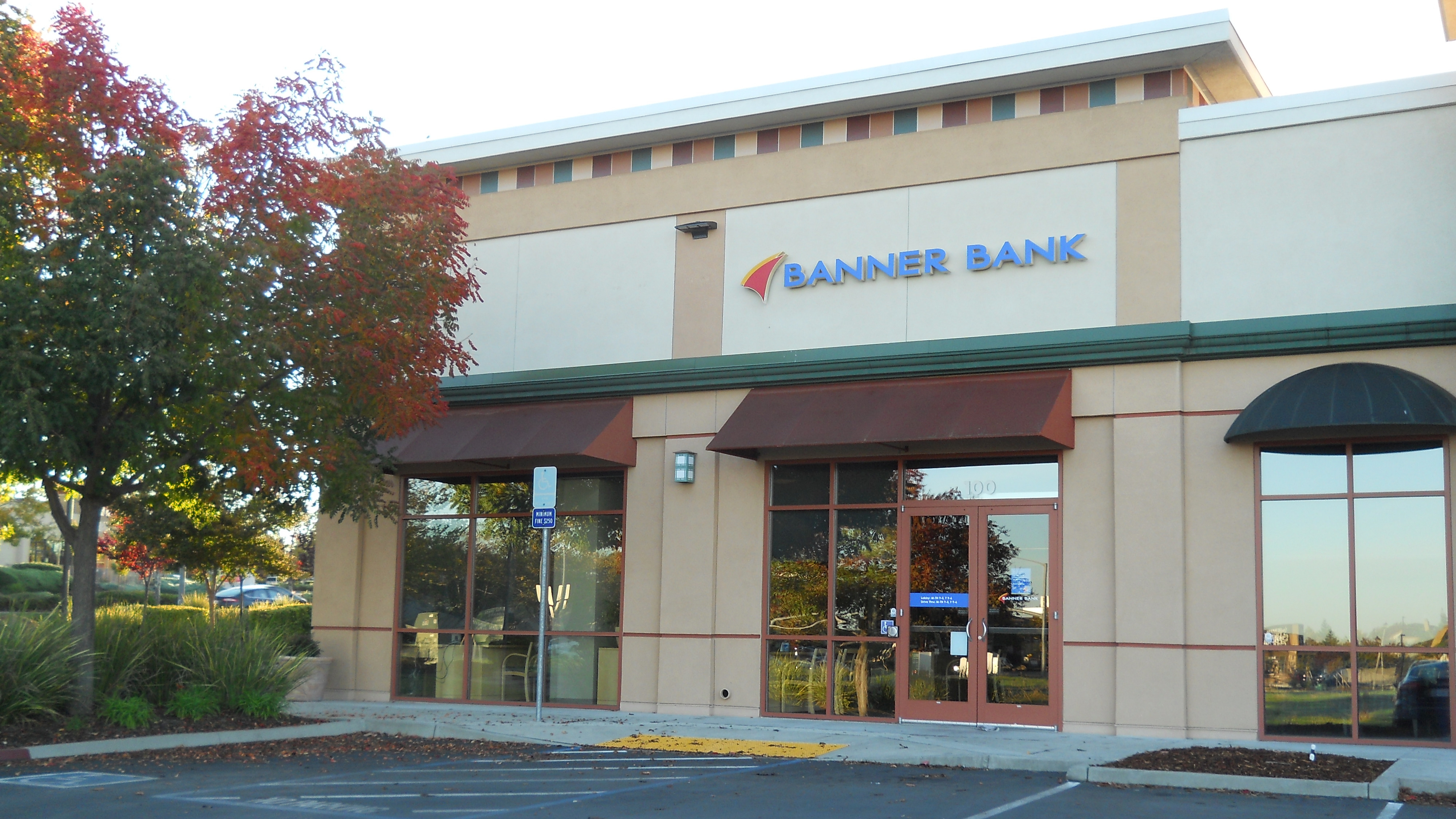 Photo of Rocklin, California Banner Bank branch