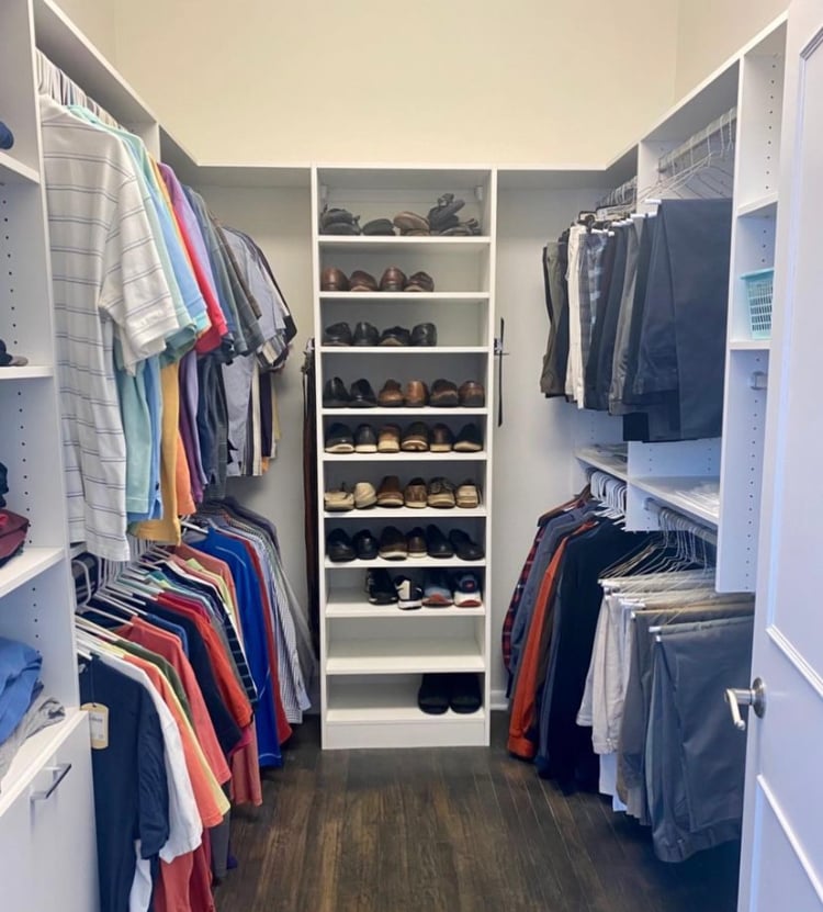 Walk-in Closet Walk-in closet