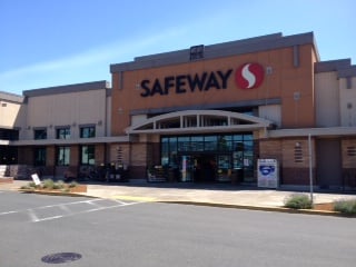 Safeway Store Front Picture at 1815 4th St in Tillamook OR