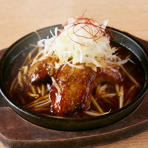 マグロほほ肉の鉄板ステーキ風