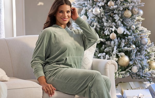 plus size clothing for women, women’s plus size clothing, plus size dresses, plus size jeans for women, plus size pants for women, plus size, sizes 16-32 women’s clothing, dresses for plus size women, blouses for plus size women, plus size tops, plus size leggings, plus size activewear, plus size skirts, plus size shorts, shape enhancing clothing for women