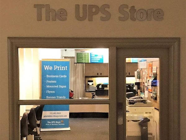Fachada de The UPS Store Hilton Austin