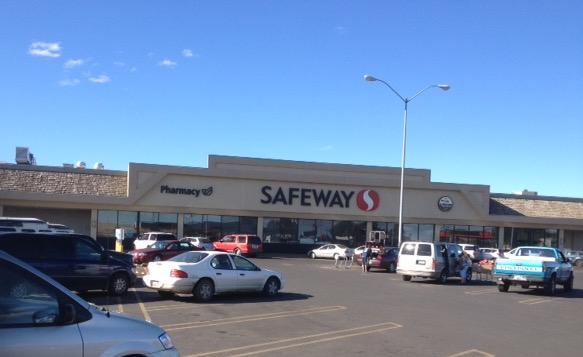 Safeway Store Front Picture at 711 W 1st Ave in Toppenish WA