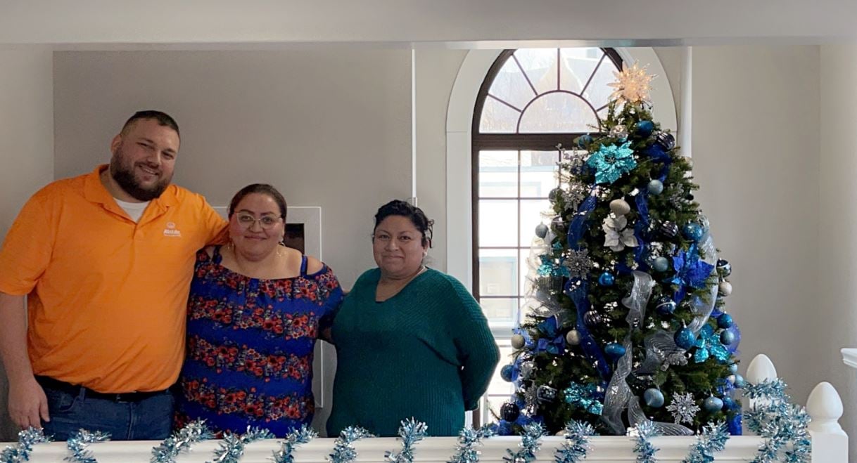 December is here, and we’re excited to decorate our Allstate agency for the holidays!