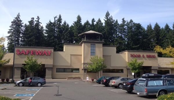Safeway Store Front Picture at 6200 Pacific Ave SE in Lacey WA