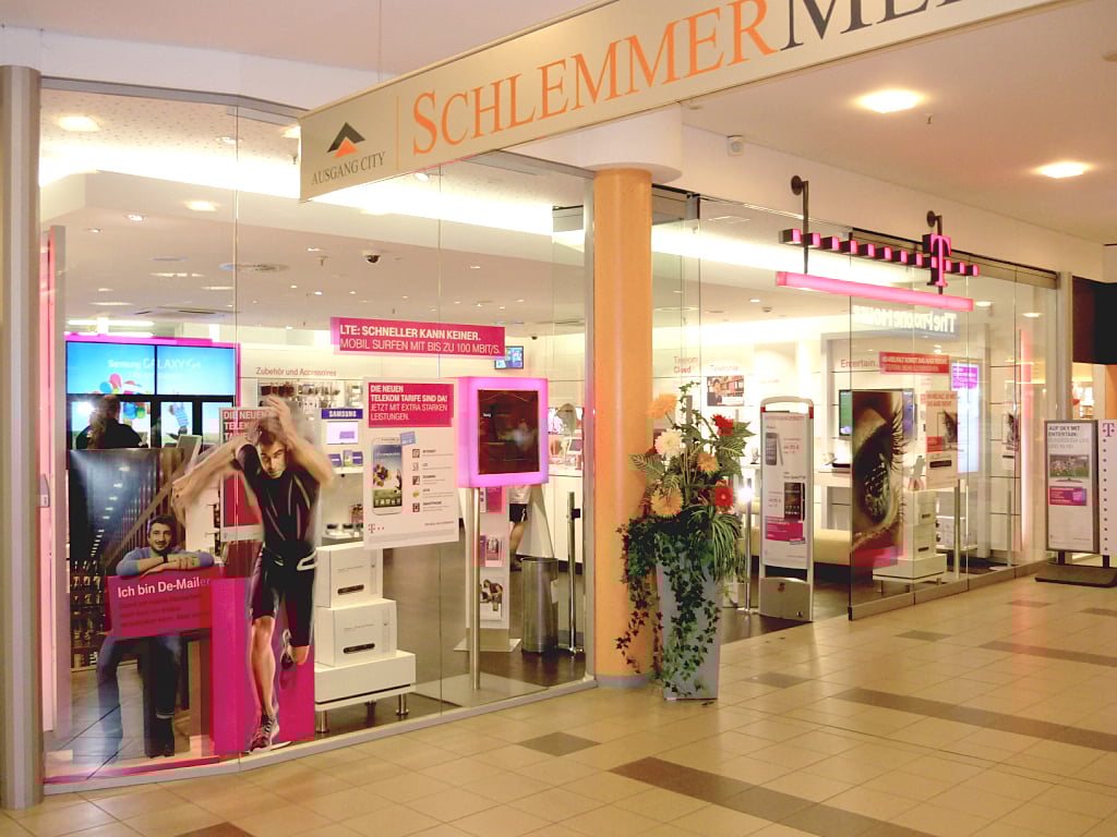 Store photo