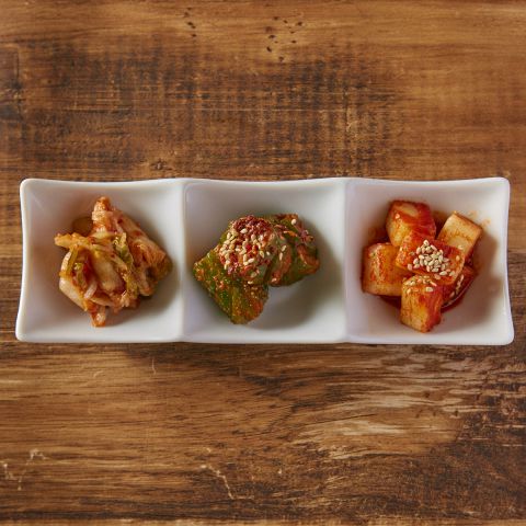 キムチの3種盛合せ~白菜・大根・胡瓜~