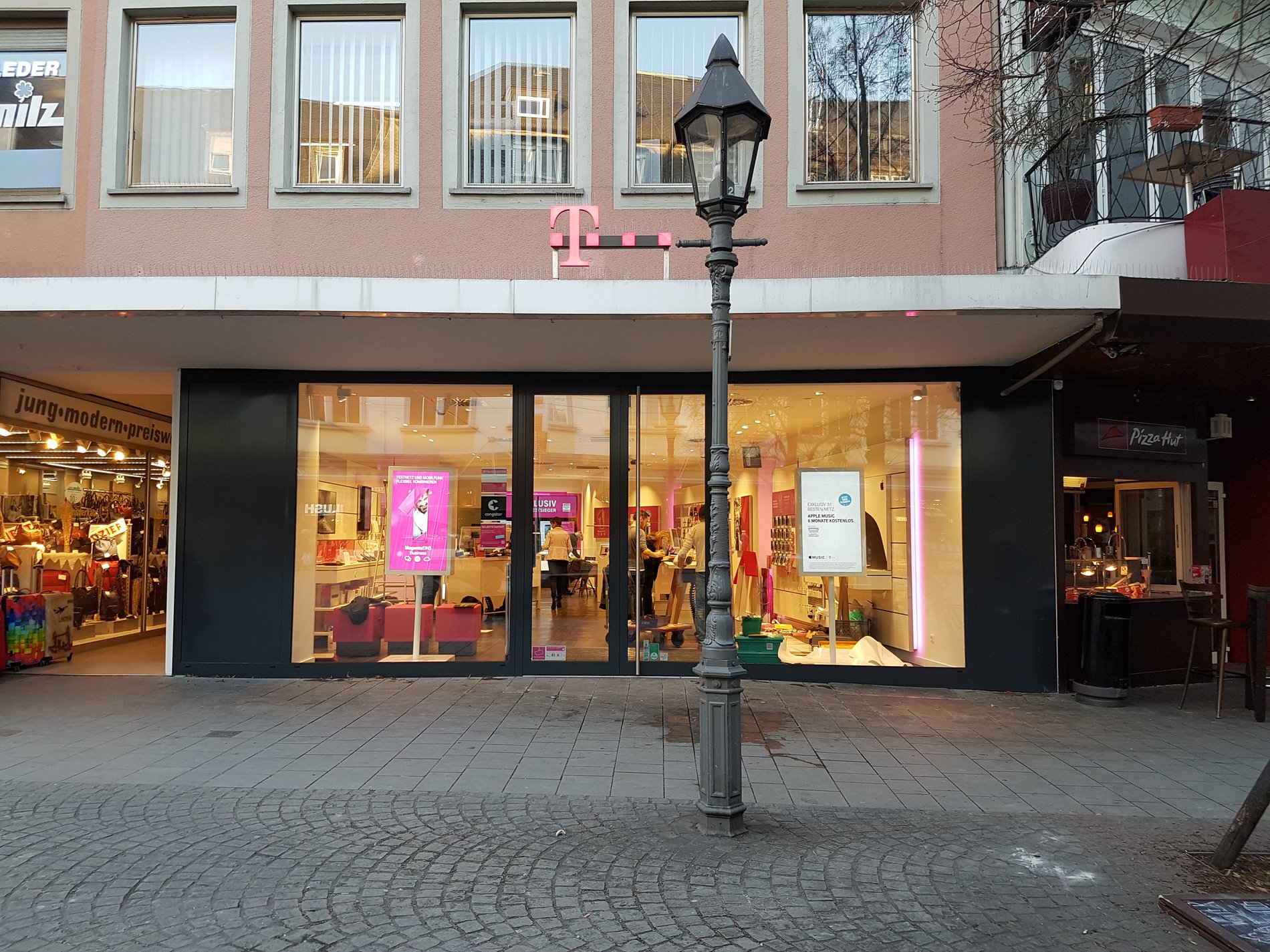Store photo