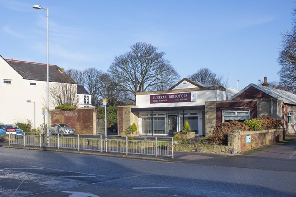 H Leslie Humphreys Funeral Directors in Crosby, Liverpool, Merseyside.