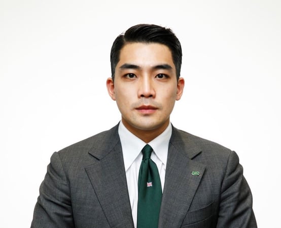 이건우's headshot