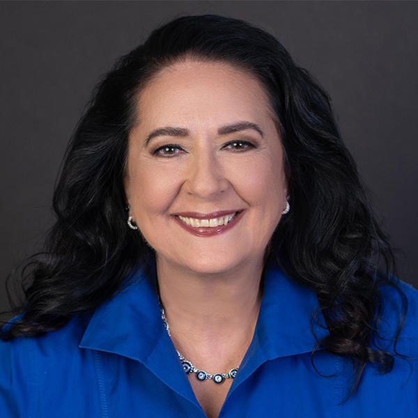 Debi Arnett - Agent