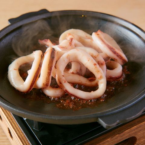 イカと酒盗の陶板焼き