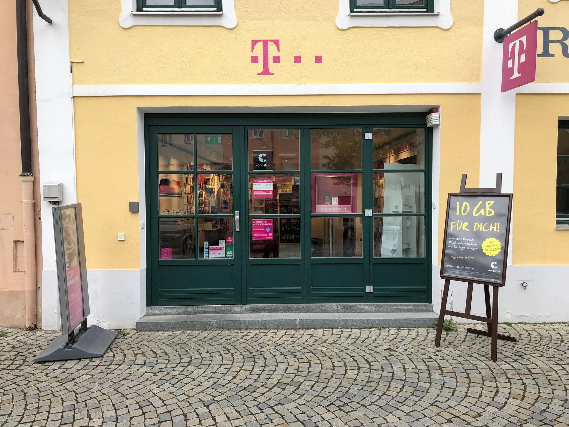 Store photo