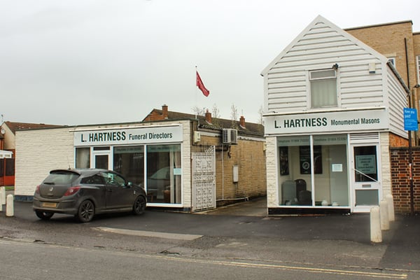 L Hartness Funeral Directors in Bicester
