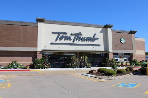 Tom Thumb Store Front Picture - 4000 Glade Rd in Colleyville TX