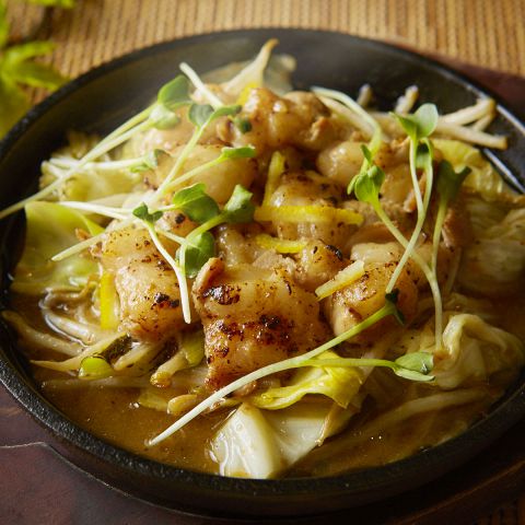 牛ホルモン鉄板焼き