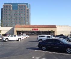 Vons Store Front Picture at 130 W Lincoln in Anaheim CA
