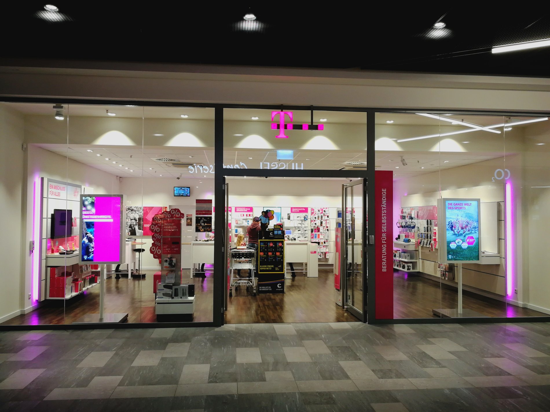 Store photo