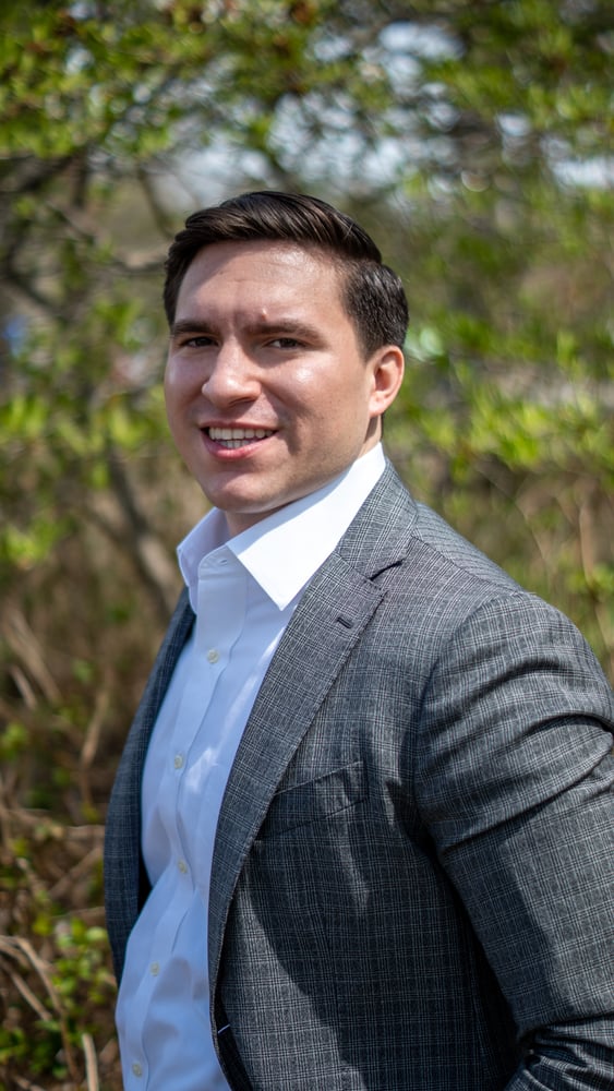 Carousel Associate Image