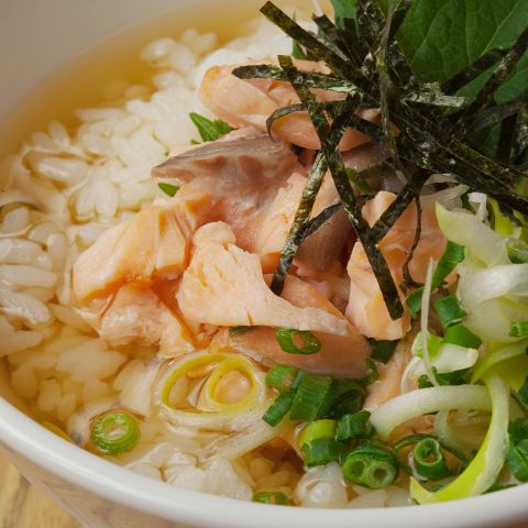 出汁茶漬け(鮭・明太子・梅紫蘇)