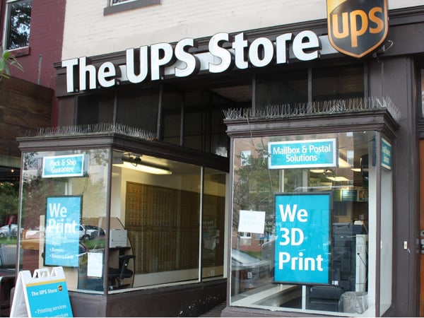 Fachada de The UPS Store Capitol Hill