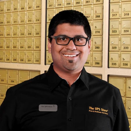 Male Associate Store Manager