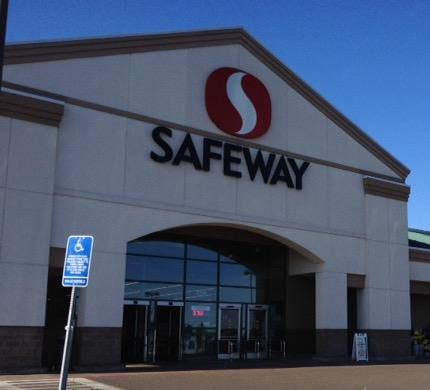 Safeway Store Front Picture at 138 W Ellendale Ave in Dallas OR