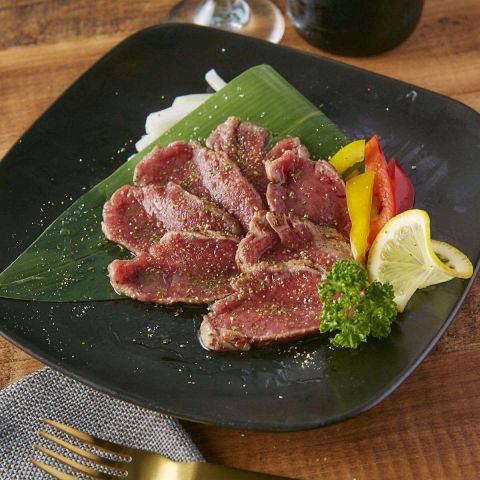ABURI馬刺し スパイシーソルトで