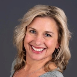 Julie Dunsmore, Insurance Agent