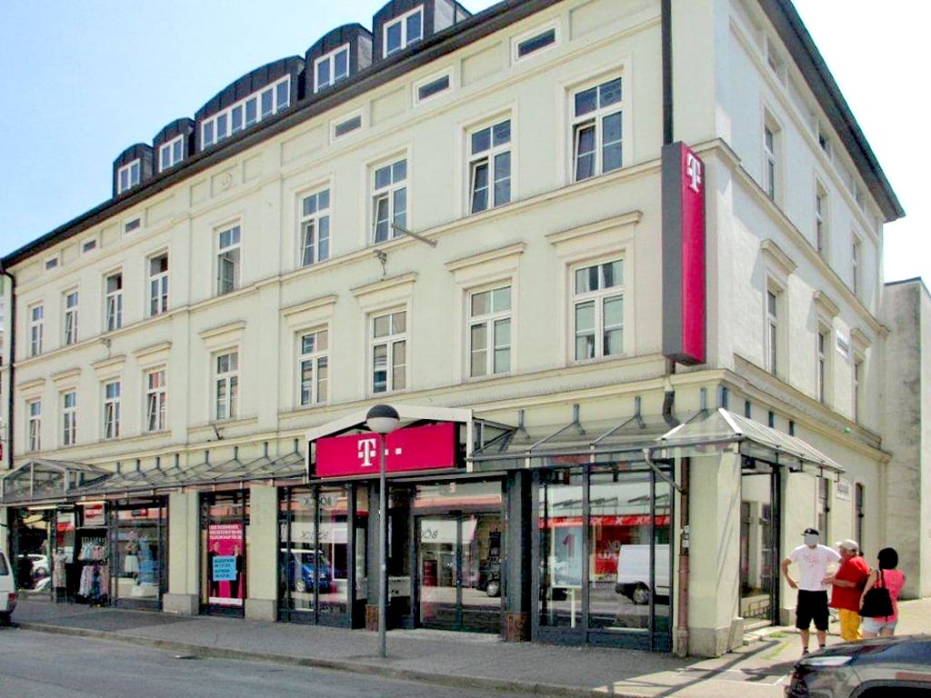 Store photo