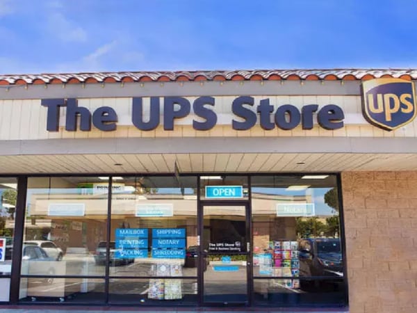 Facade of The UPS Store Central Simi Valley