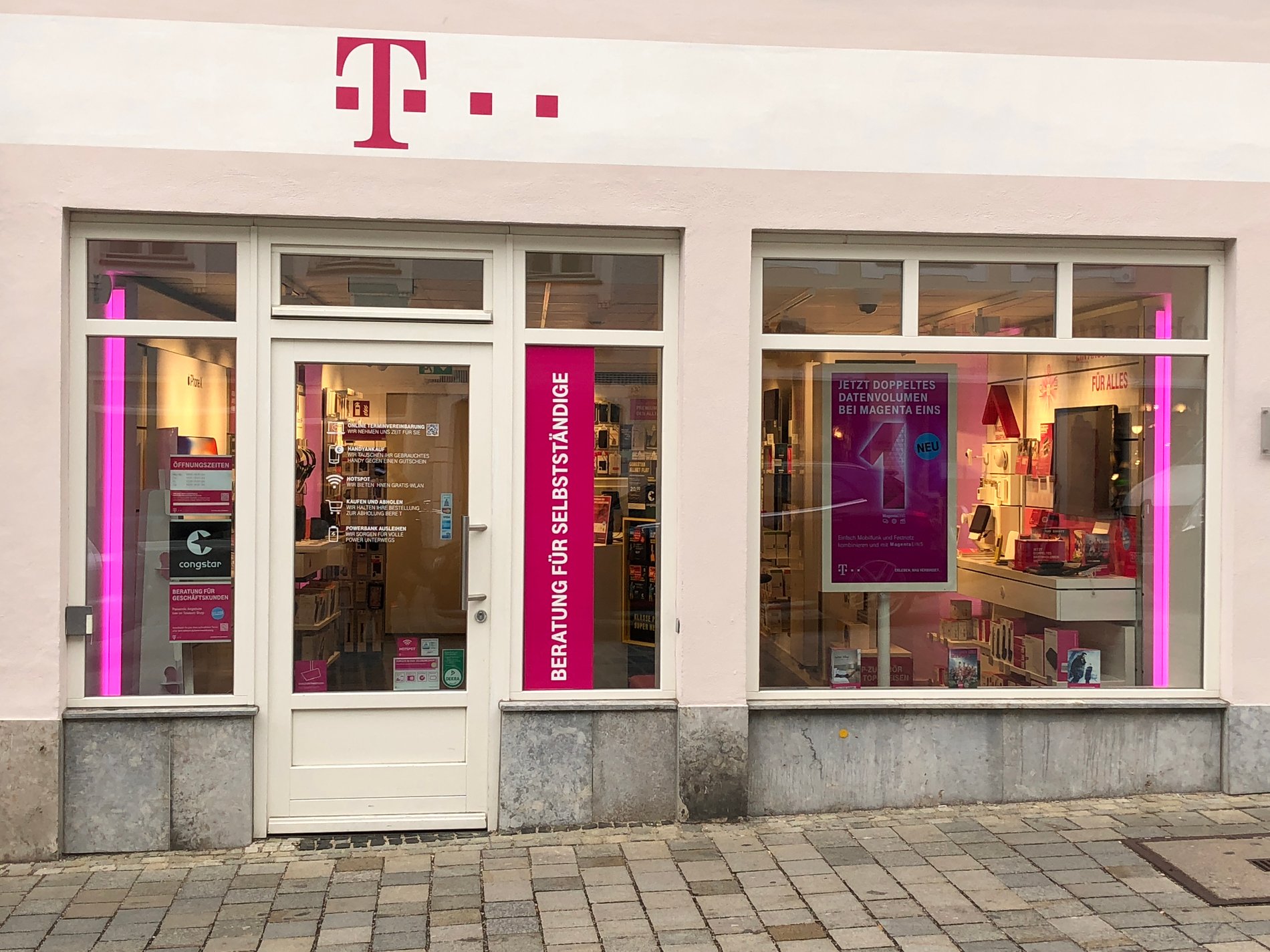 Store photo