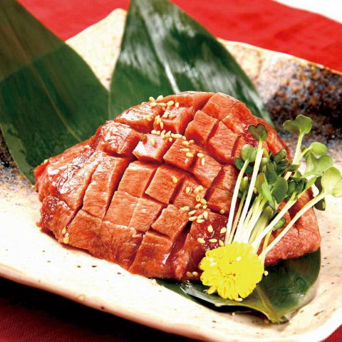 当店自慢の熟成牛タンは飲み放題付きコースにも♪