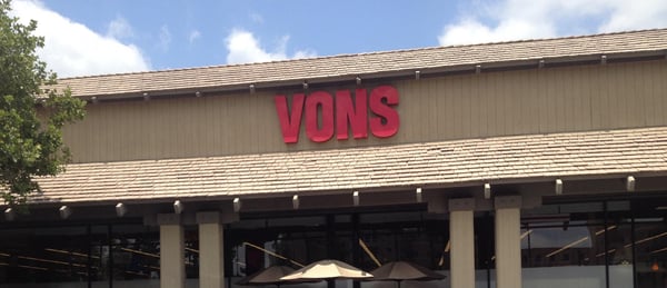 Vons Store Front Picture at 155 California Blvd in Pasadena CA