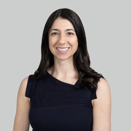 Amanda Ricchiuti Advisor Headshot image