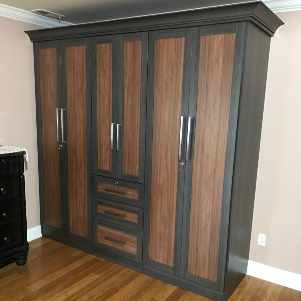 Wardrobe with Accent Door & Drawer Faces