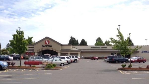 Safeway Store Front Photo at 4990 River Rd in Keizer OR