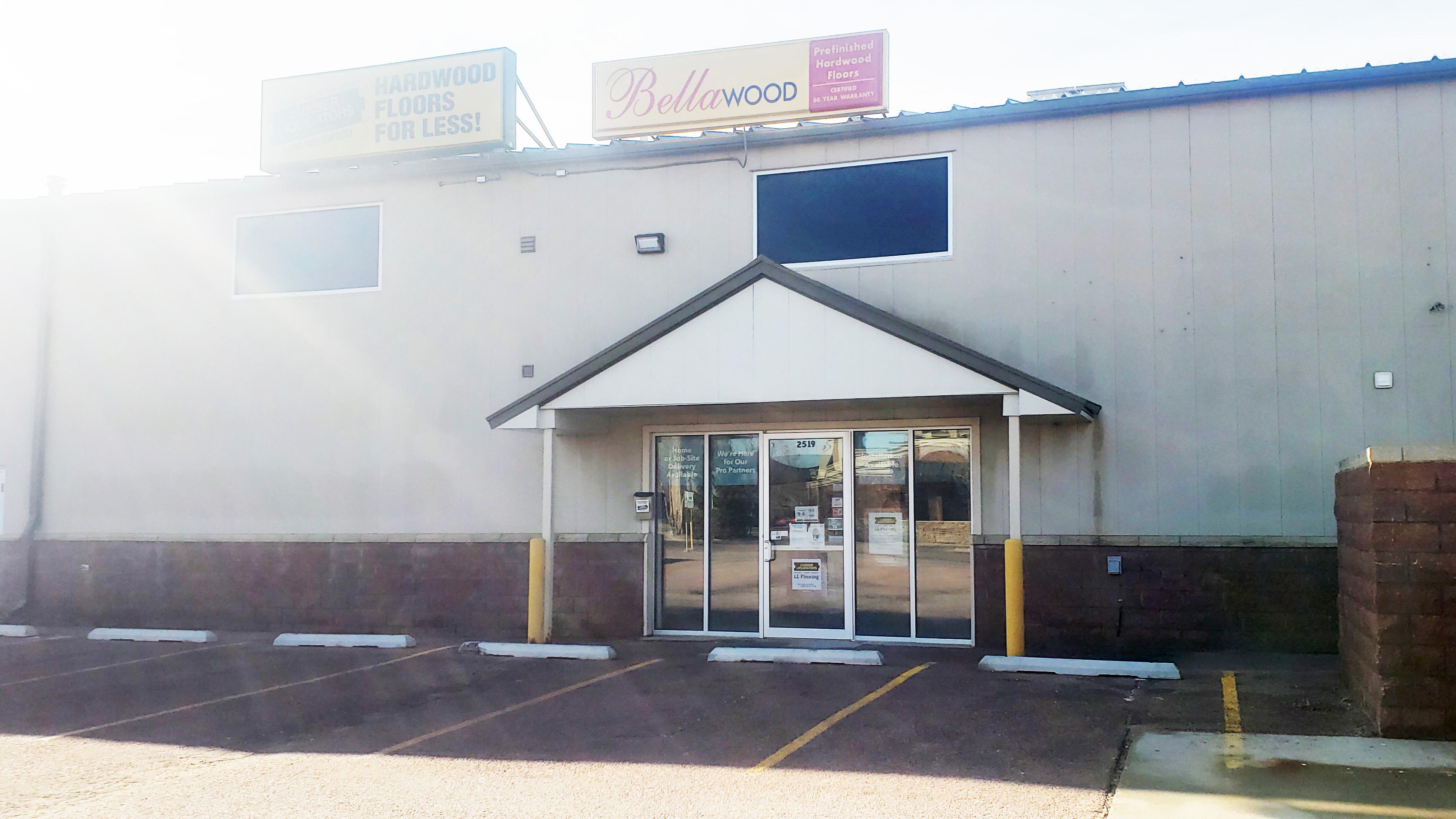 LL Flooring #1169 Sioux Falls | 2519 South Shirley Avenue | Storefront