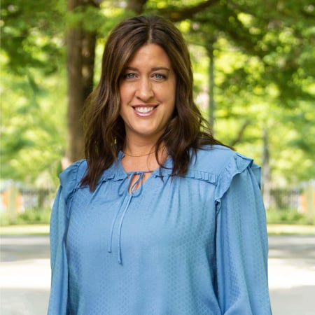 Photo of Lisa Guile