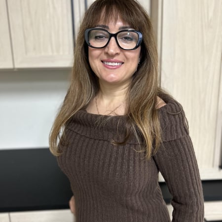 Ladan Vafa | Design Consultant | California Closets | The Valley