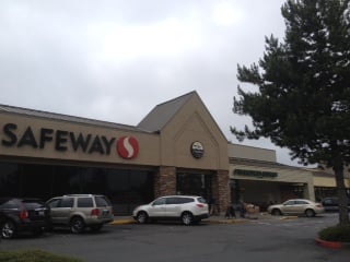 Safeway Store Front Picture at 17023 SE 272nd in Covington WA