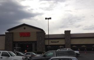 Vons Store Front Picture at 1190 N Main St in Bishop CA