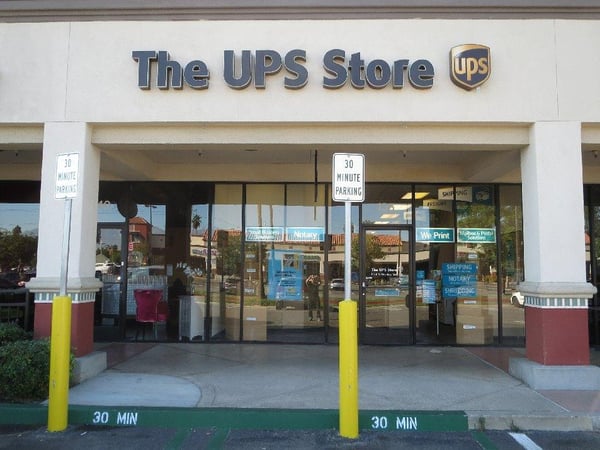 Store front image of The UPS Store 6718